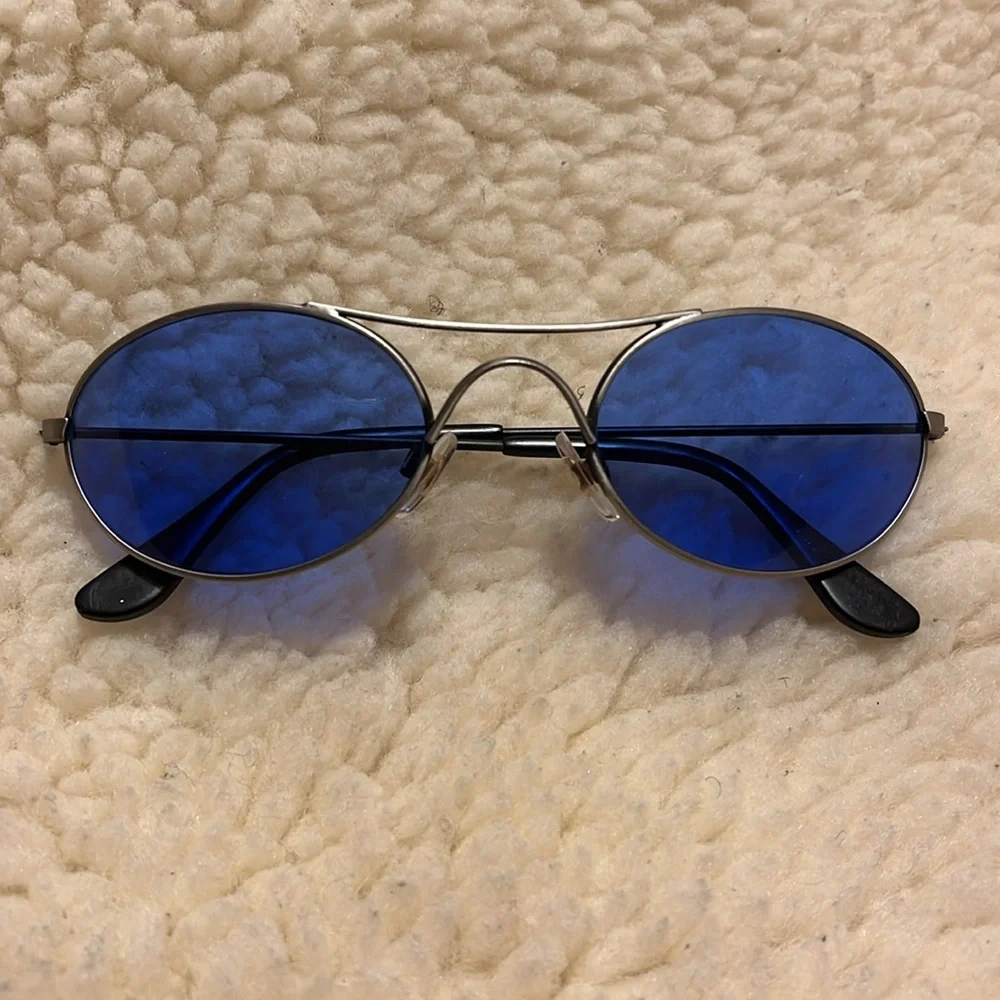 Stylish Oval Blue Lens Sunglasses - Picture 11 of 17